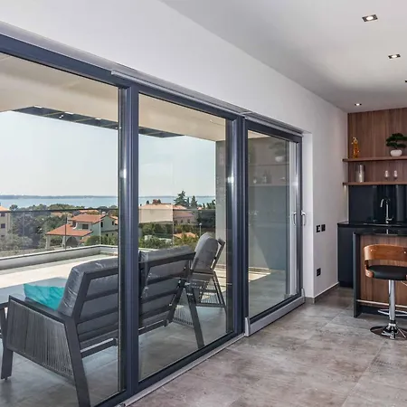 Villa Sapphire Seascape *