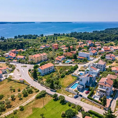 Sapphire Seascape Villa Fazana